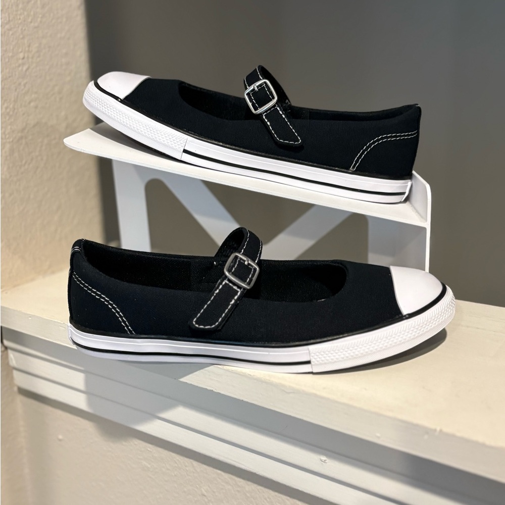 Converse CTAS Dainty Mary Jane Chuck Taylor Black White Slip On Shoes Youth 2Y